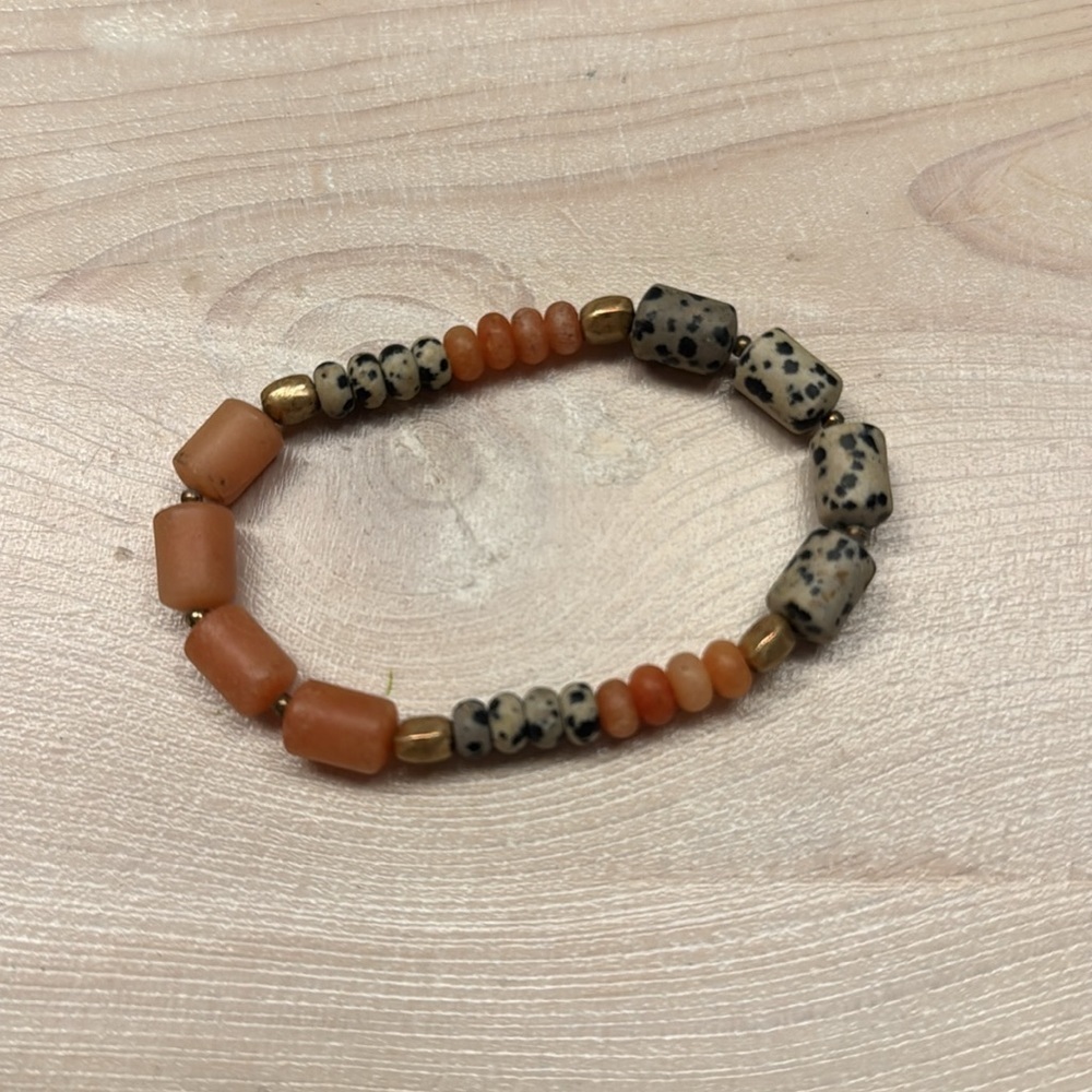 Bracelet (middle) - Picture 2 of 4
